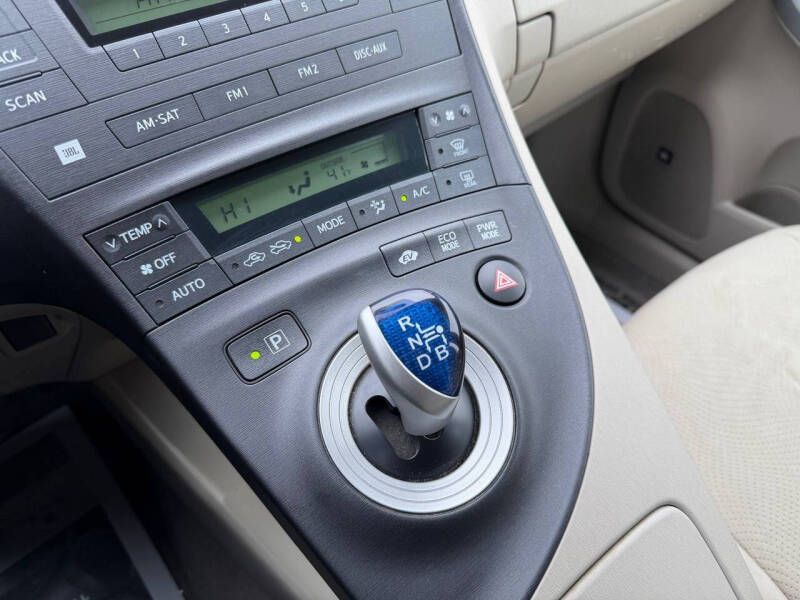 2010 Toyota Prius II