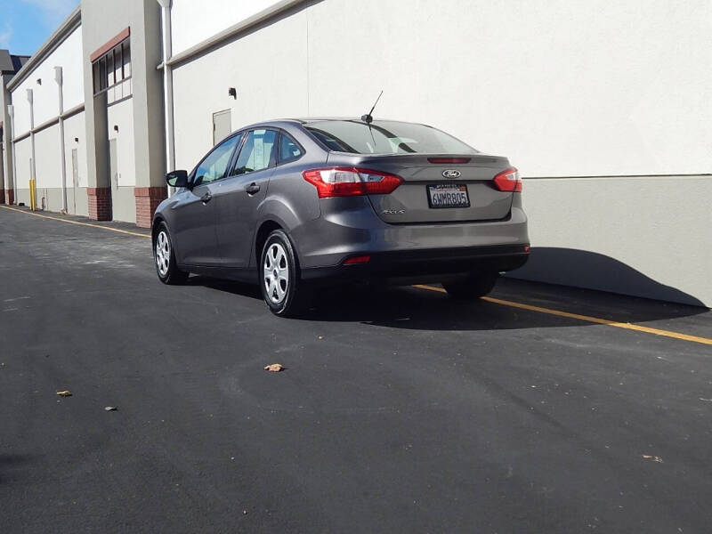 2012 Ford Focus S