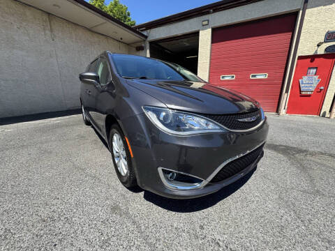 2019 Chrysler Pacifica Touring L 35th Anniversary