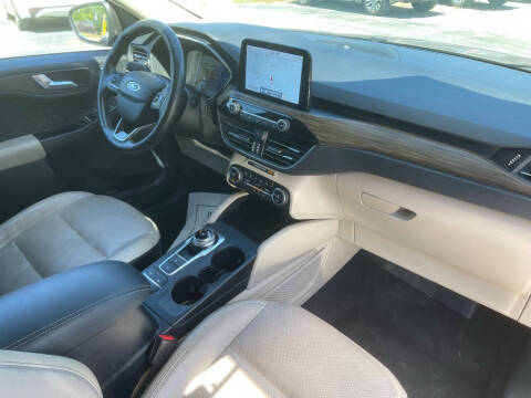 2020 Ford Escape Titanium