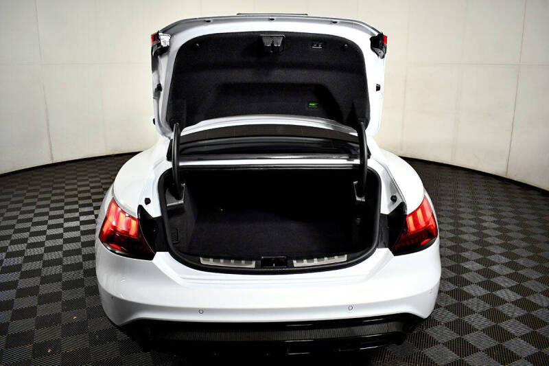 2022 Audi RS e-tron GT quattro