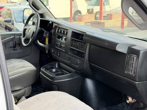 2017 GMC Savana 2500