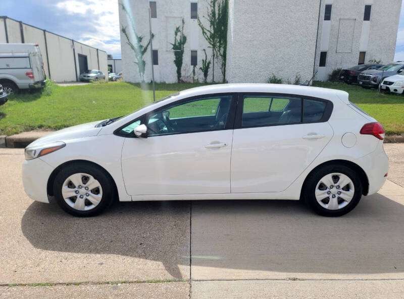 2017 Kia Forte5 LX