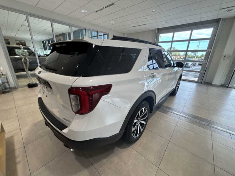 2022 Ford Explorer ST-Line