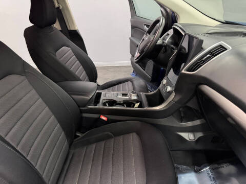 2021 Ford Edge SE