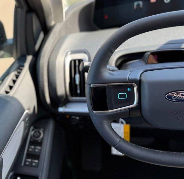 2026 Ford Expedition Active