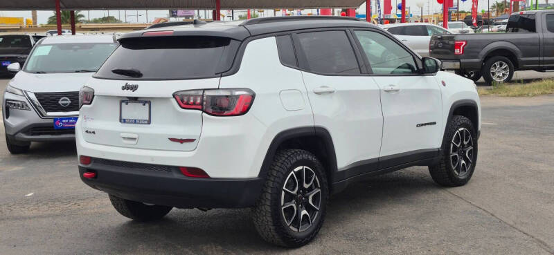 2025 Jeep Compass Trailhawk