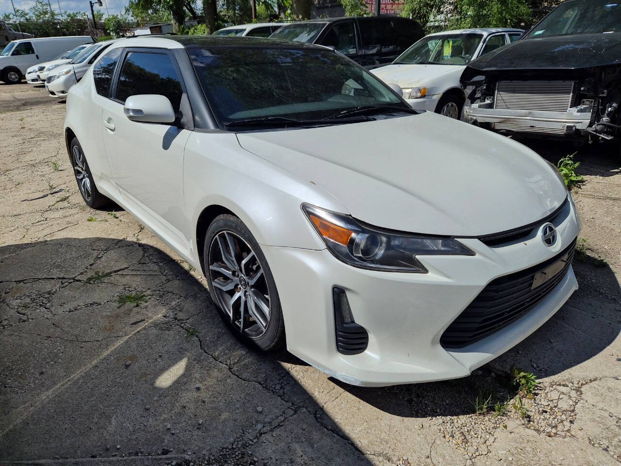 White 2016 Scion tC Base 2dr Coupe 6A 2