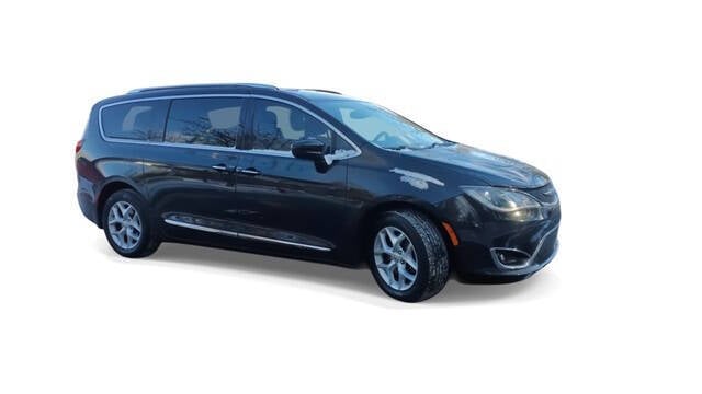 2017 Chrysler Pacifica for sale at Bowman Auto Center in Clarkston, MI