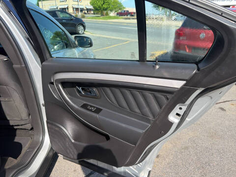 2013 Ford Taurus SEL