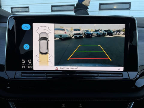 2025 Volkswagen Atlas Cross Sport SE 4Motion