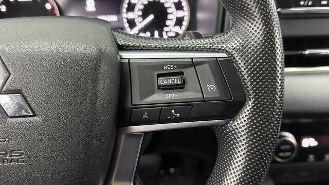 2023 Mitsubishi Outlander ES