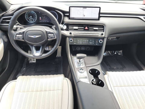 2025 Genesis G70