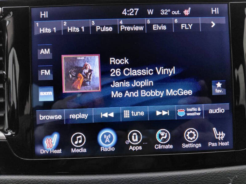 2017 Chrysler Pacifica Touring-L