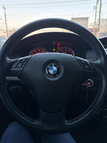 2008 BMW 5 Series 528xi