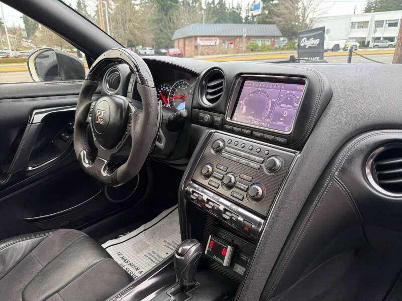 2013 Nissan GT-R Premium