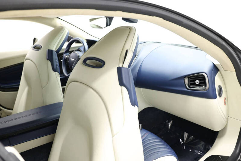 2017 Aston Martin DB11