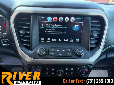 2017 GMC Acadia Denali