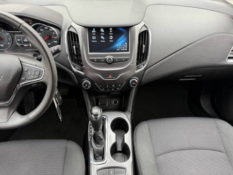 2017 Chevrolet Cruze LT Auto