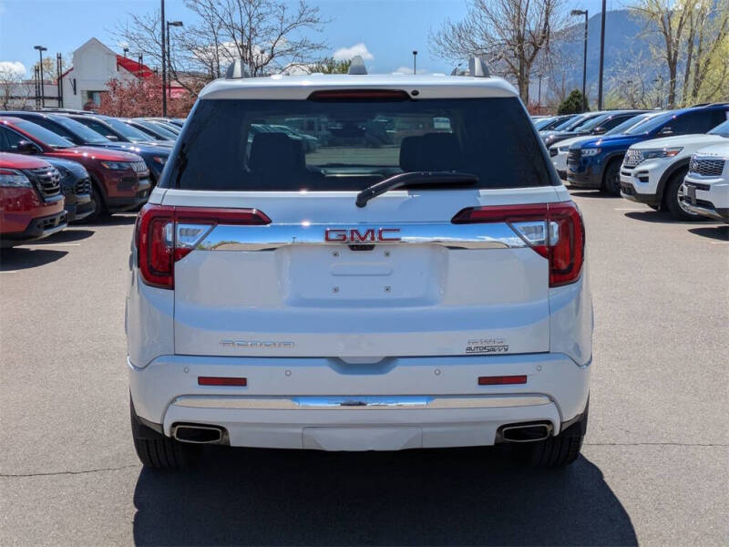 2023 GMC Acadia Denali