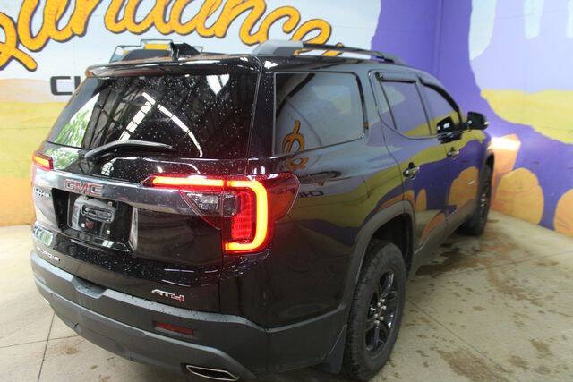 2023 GMC Acadia AT4