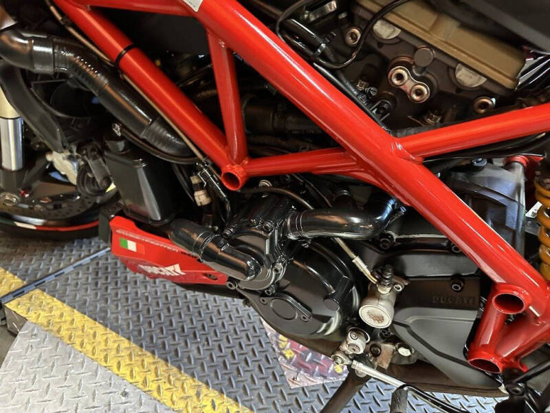 2014 Ducati Streetfighter 848
