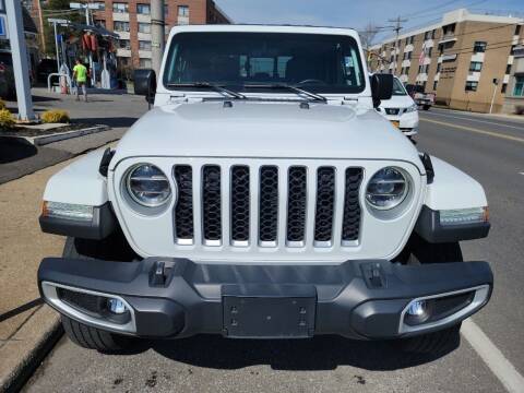 2020 Jeep Gladiator for sale at OFIER AUTO SALES in Freeport NY