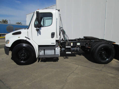 2005 Freightliner Business class M2