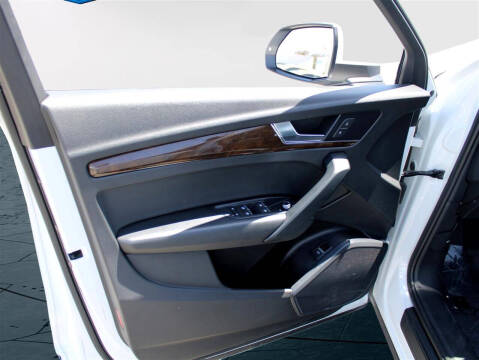 2019 Audi Q5 quattro Premium 45 TFSI