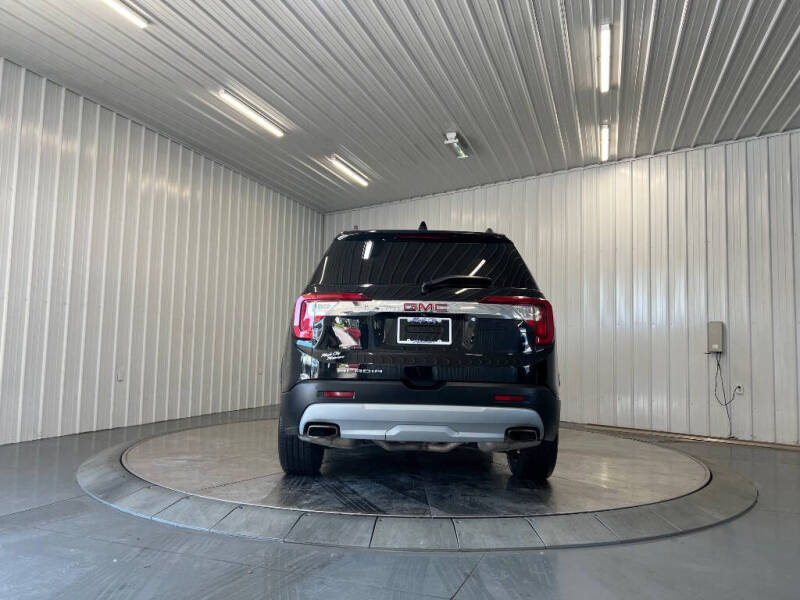2023 GMC Acadia SLT