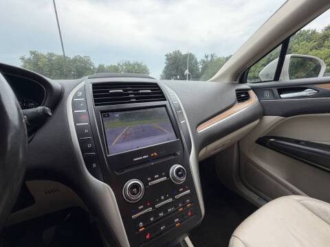 2019 Lincoln MKC Select
