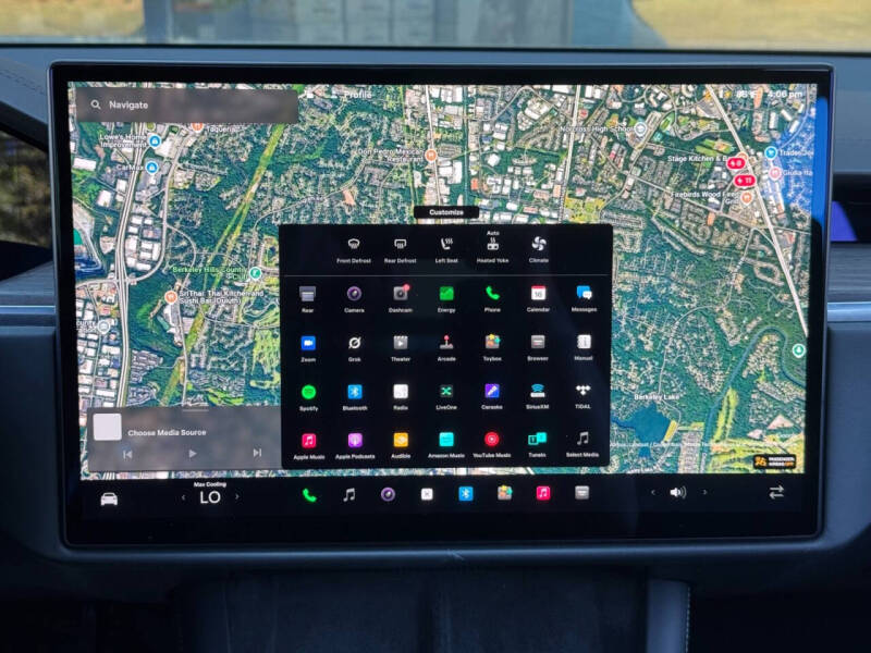 2023 Tesla Model X Standard Range