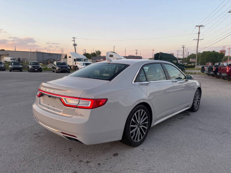 2019 Lincoln Continental Select