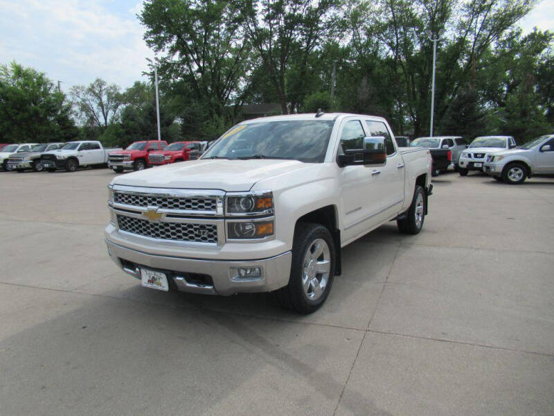 2015 Chevrolet Silverado 1500 for sale at Aztec Motors in Des Moines IA