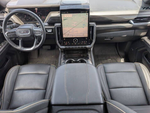 2025 GMC Yukon Elevation