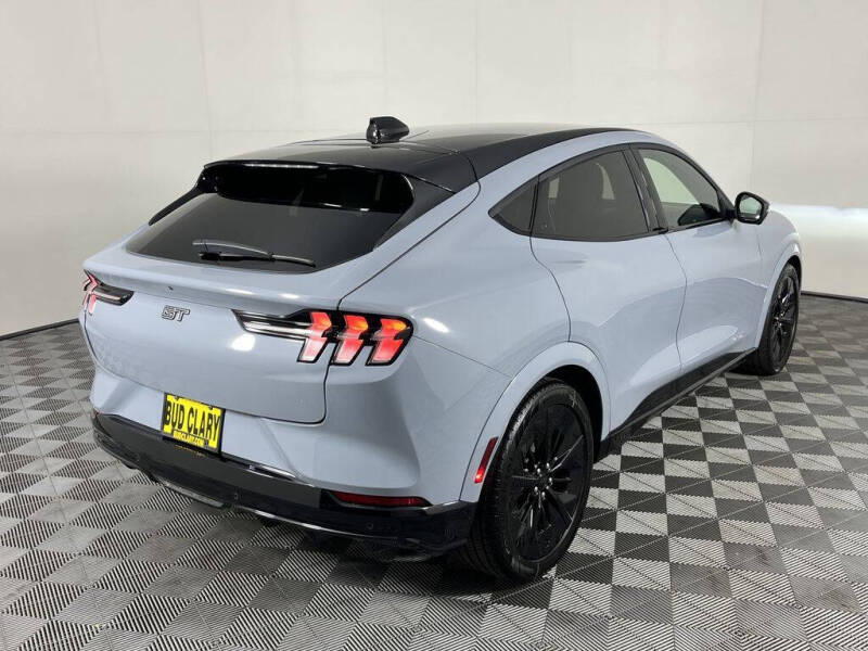 2025 Ford Mustang Mach-E GT