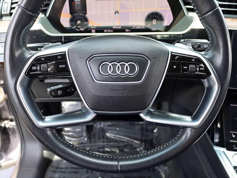 2019 Audi e-tron quattro Prestige