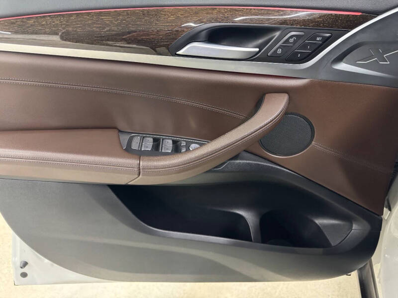 2023 BMW X4 xDrive30i