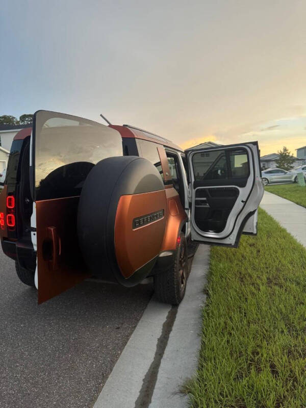 2024 Land Rover Defender 110 P300 S