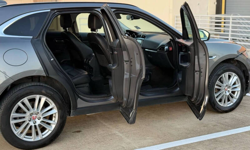 2018 Jaguar F-PACE 25t Prestige