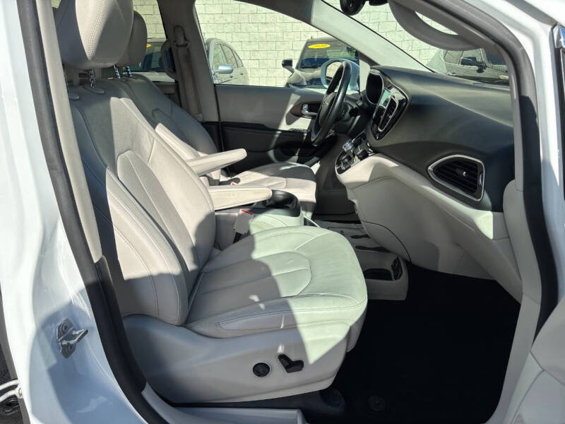 2019 Chrysler Pacifica Touring L Plus