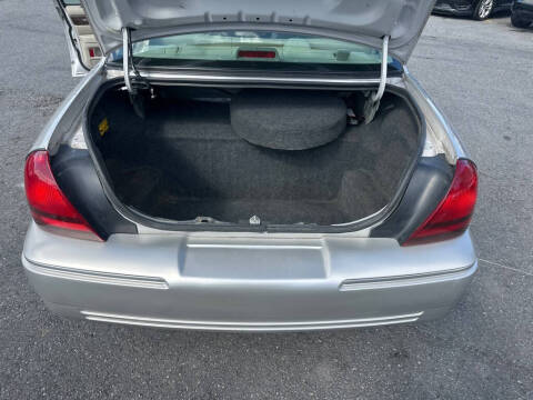 2011 Mercury Grand Marquis LS