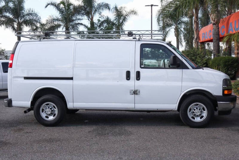 2022 Chevrolet Express 2500