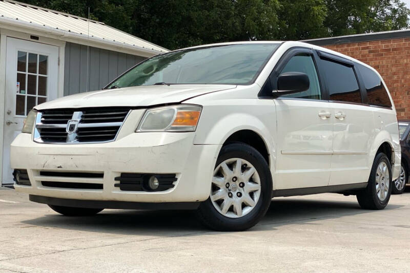 2009 Chrysler Town and Country for sale at National Auto Mall Corp in Thomasville NC