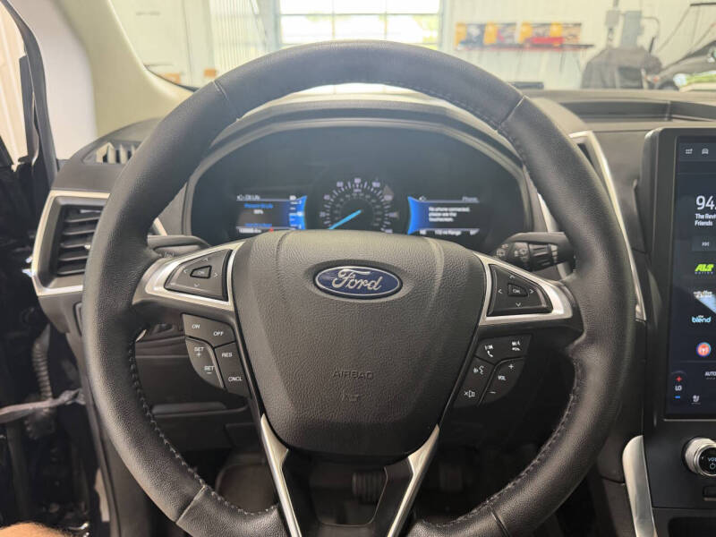 2023 Ford Edge Titanium