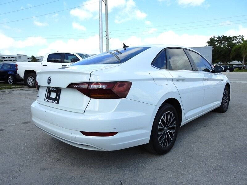 2019 Volkswagen Jetta  - $18,900