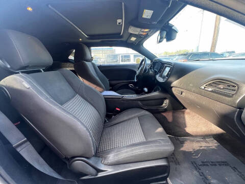 2016 Dodge Challenger SXT