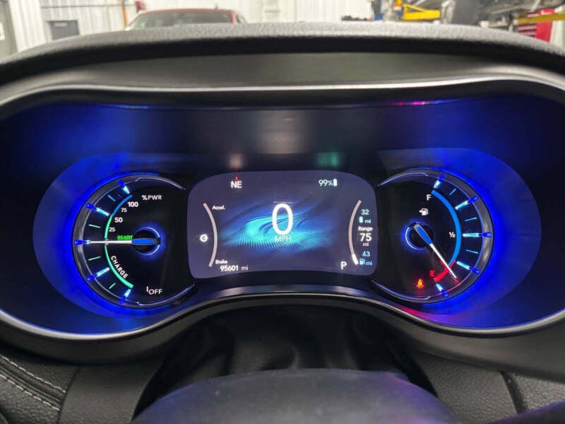 2022 Chrysler Pacifica Hybrid Limited