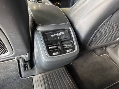 2019 Volvo XC90 T5 R-Design