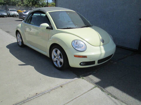 2006 Volkswagen New Beetle Convertible for sale at Unique Plaza Auto Sales in Sacramento CA